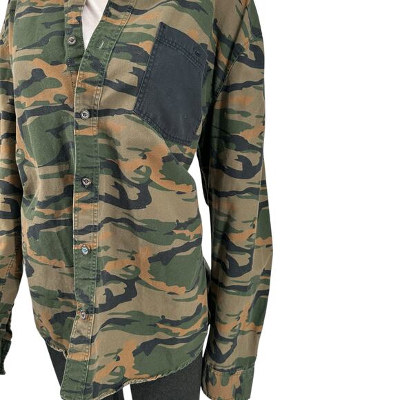 Modern Amusement XL Army Green Camo Print Button Down Shirt - Picture 3 of 6